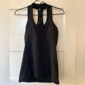 Lululemon Athletica Mesh back strap, built in bra w pads, size 6. Tag trimmed.